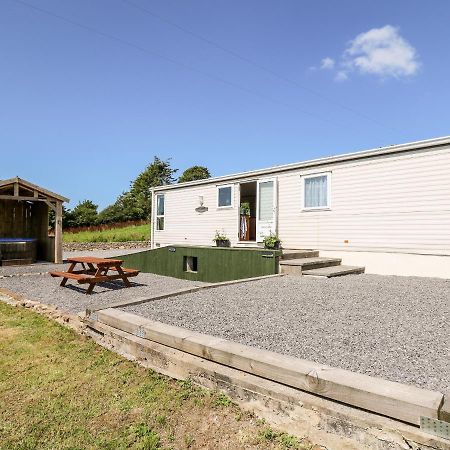 The Lodge Llanelli Dış mekan fotoğraf